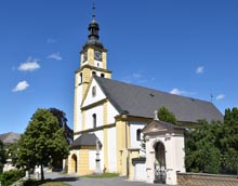 Kostel svatch Petra a Pavla v Hradci nad Moravic